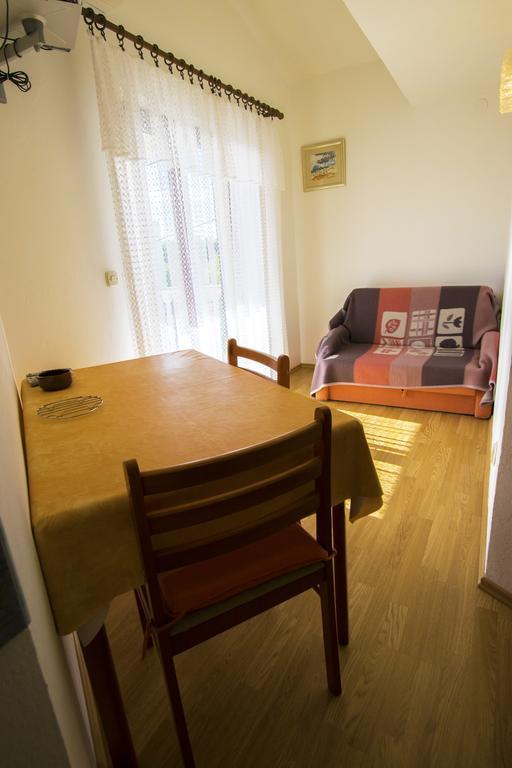 Apartments Zile Стариград-Пакленица Номер фото