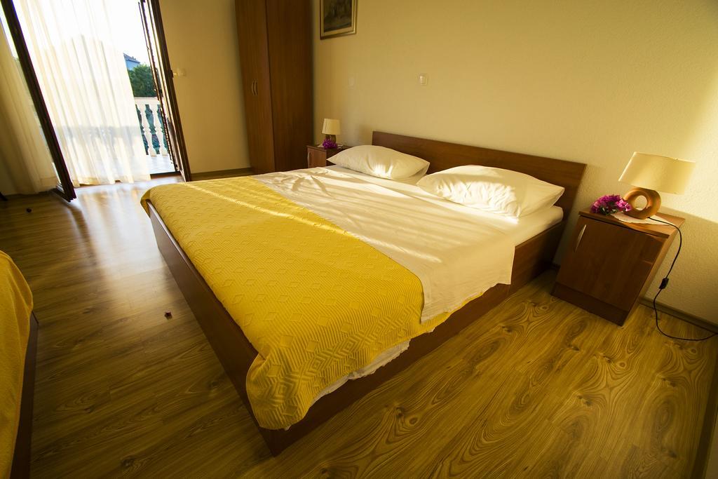 Apartments Zile Стариград-Пакленица Номер фото