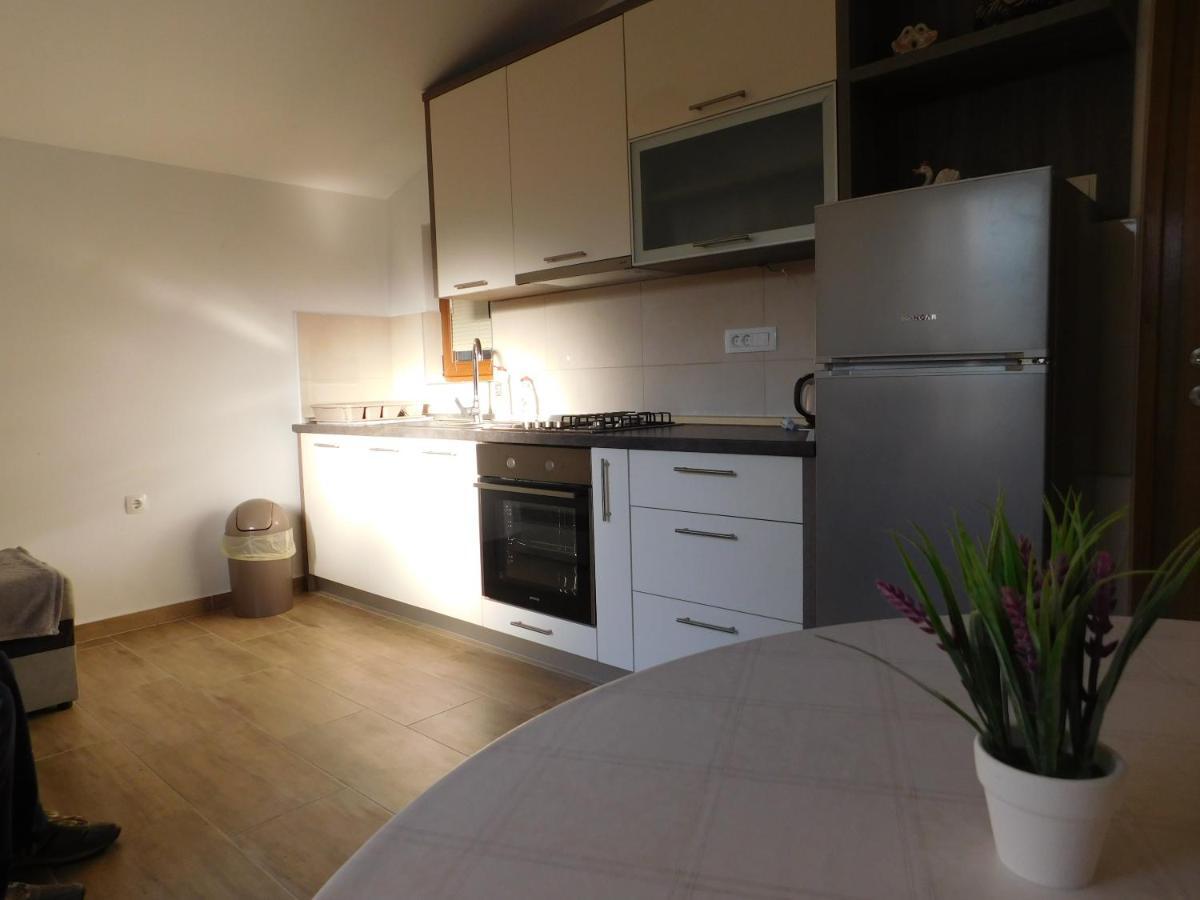 Apartments Zile Стариград-Пакленица Экстерьер фото